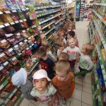 Grupa I - Dzieci na wycieczce do sklepu spożywczego