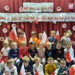 Grupa II - Dzieci z flagami Polski