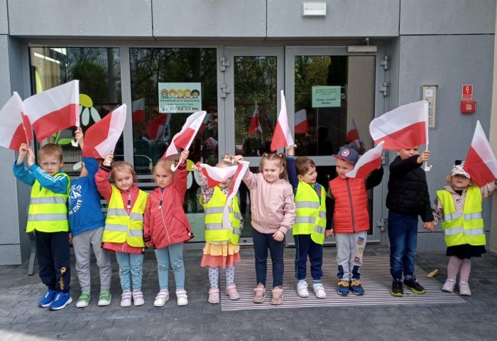 Grupa III - Dzieci z flagami