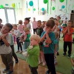 Grupa I - Dzieci tańczą